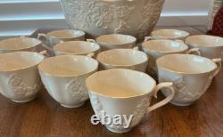 2006 NEW in BOX Lenox Holiday Hostess Punch Bowl 12 Cups Ladle Christmas 56