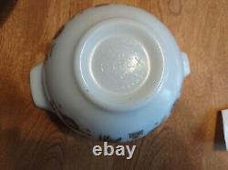 4PC Pyrex Early American Cinderella Mixing Nesting Bowls 441 442 443 444 MINT