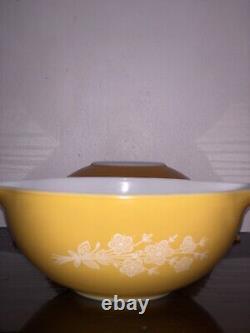 4 Vintage Pyrex Butterfly Gold Sunflower Daisy Cinderella Nesting Mixing Bowl