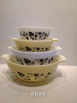4 Vtg Pyrex Gooseberry Yellow, Black & White Cinderella Mixing Bowls Set Nesting