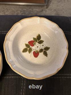 6 Vintage Mikasa Strawberry Festival EB 801 serving bowls and butter dish bundle