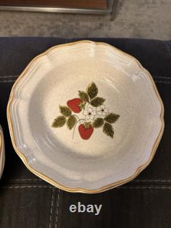 6 Vintage Mikasa Strawberry Festival EB 801 serving bowls and butter dish bundle