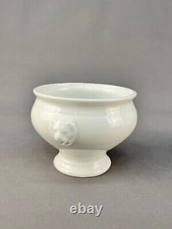8 Limoges France White Porcelain Lion Head Soup Bowl 4 5/8 Mint
