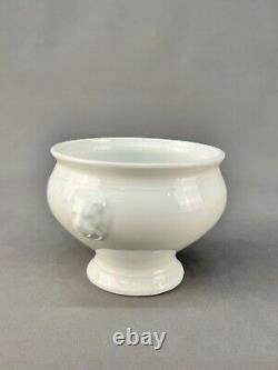 8 Limoges France White Porcelain Lion Head Soup Bowl 4 5/8 Mint