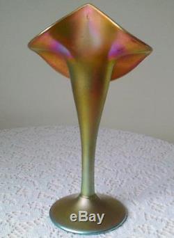 9½ Iridescent Art Glass Jack-in-The-Pulpit Vase Unknown Maker Steuben/Lundberg