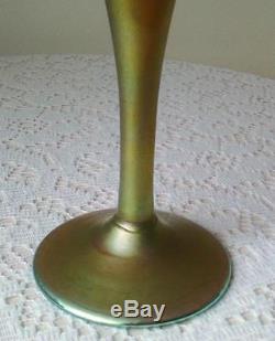 9½ Iridescent Art Glass Jack-in-The-Pulpit Vase Unknown Maker Steuben/Lundberg