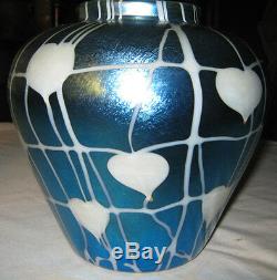 Antique Durand USA Blue Hearts & Vines Floral Urn Art Glass Flower Vase Steuben