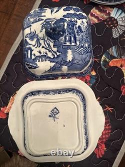 Antique, Ridgway, England, Blue Willow, 10in x8.25in x6in Covered Bowl or Tureen