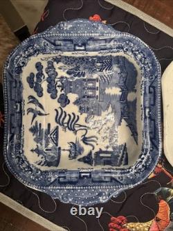 Antique, Ridgway, England, Blue Willow, 10in x8.25in x6in Covered Bowl or Tureen