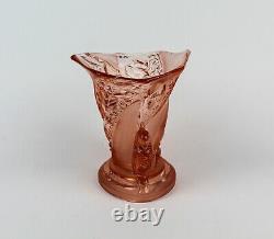 BROCKWITZ? Art Deco Pressed Glass? Pink Parakeet Bird Vase? Ca 1941? RARE