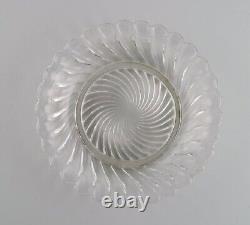 Baccarat, France. Round Art Deco bowl / dish in clear art glass. 1930s / 40s