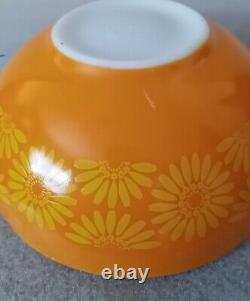 Bright, Pyrex Sunflower Daisy Cinderella Bowl Set Yellow Orange 441 442 443 444