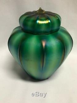 Durand Art Glass Green Iridescent Ribbed Ginger Jar 1964-6 Signed