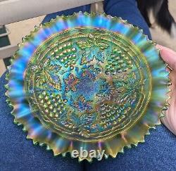 EMERALD GREEN Northwood Grape & Cable Carnival Glass Bowl. Incredible