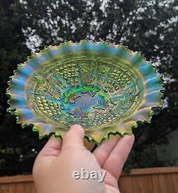 EMERALD GREEN Northwood Grape & Cable Carnival Glass Bowl. Incredible