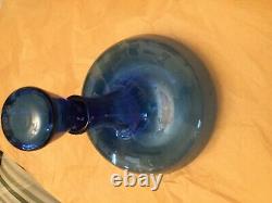 EXCELLENT COND #565 Vintage Blenko Blue Blown Glass Decanter with Stopper 11T
