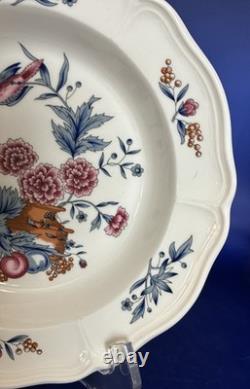 Eight Wedgwood Williamsburg Potpourri 8 Rim Soup Bowls