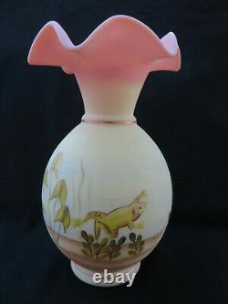 FENTON BURMESE VASE VEIL TALE Fish 2001 Connoisseur Collection Ltd Ed withLabel