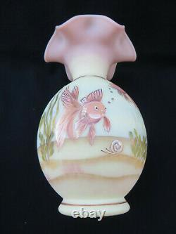 FENTON BURMESE VASE VEIL TALE Fish 2001 Connoisseur Collection Ltd Ed withLabel