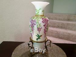 FENTON RARE HUMMING BIRD VASE ON A STAND LIMITED EDITION #3 OF 8 NO RESERVE
