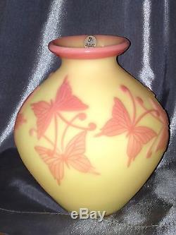 Fenton Sand Carved Burmese Butterflies Vase Kelsey Murphy R Bomkamp Le Rare