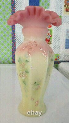 Fenton Art Glass Burmese Ooak / Sample Vase 1996 K. Plauche End Of Day Vase