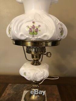 Fenton Violets In The Snow #9308 DV Student Lamp Signed By Nancy Gribble