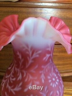 Fenton fern and daisy red 22 with chimney good cond
