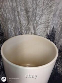 Gainey Ceramics La Verne California, U. S. A. Off White Planter Pot. Huge Pot