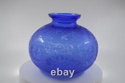 Kelsey Murphy Pilgrim Blue Cameo Art Glass Vase Limited Edition Fenton