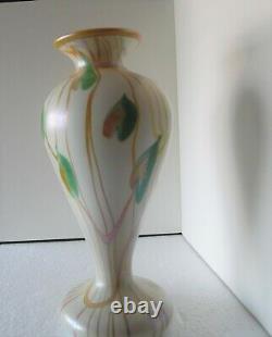 Large Quezal Hearts and Vines Vase