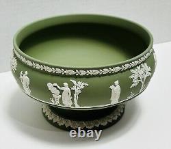 Large Wedgwood Jasperware Sage Neoclassical Centerpiece Pedestal Bowl 8 Dia