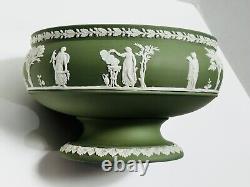 Large Wedgwood Jasperware Sage Neoclassical Centerpiece Pedestal Bowl 8 Dia