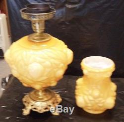 Limited Edition Fenton Art Glass Honey Amber Embossed Puffy Rose Lamp GTC