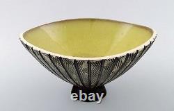 Mari Simmulson for Upsala-Ekeby ceramic dish / bowl. 1950s/60s