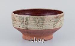 Mogens Nielsen, Nysted, Denmark. Large handmade ceramic bowl, 1978