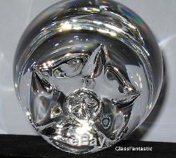 NEW in BOX PERFECT STEUBEN glass APPLE ornament paperweight crystal heart NYC