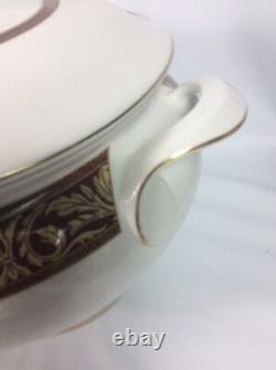 Nice Royal Doulton Tennyson Soup Tureeen With Lid