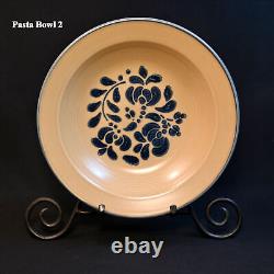 Pfaltzgraff Set of 4 Pasta Bowls 10 Folk Art Blue Tan Copyright USA No Crazing