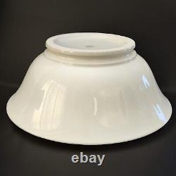 Pillivuyt White Porcelain Tulip Large 13 Footed Serving Bowl 4.25 Qt French