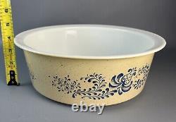Pyrex #664 Big Bertha 4 QT Casserole Homestead Pattern and Pyrex Cover