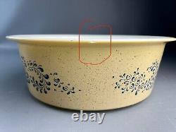 Pyrex #664 Big Bertha 4 QT Casserole Homestead Pattern and Pyrex Cover