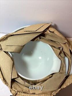 Pyrex Compatible 440-2 Snowflake Blue 4-Piece Bowl set New Old Stock From