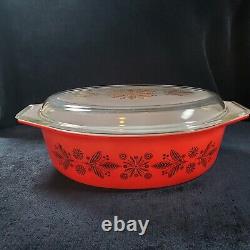 Pyrex Golden Poinsettias 1961 Casserole Dish & Lid #045 Christmas 2 1/2 Quarts