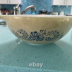 Pyrex Homestead Nesting Bowls Set Of Four Speckled Tan Blue Floral Made In USA