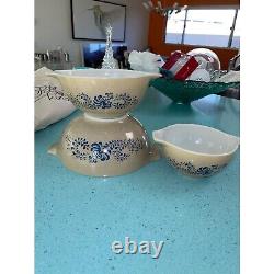 Pyrex Homestead Nesting Bowls Set Of Three Speckled Floral Made In USA Vintage