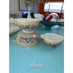 Pyrex Homestead Vintage Nesting Bowls Set Of Three Speckled Floral Made In USA