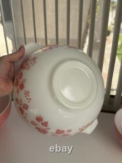 Pyrex Pink And White Gooseberry Cinderella Bowl Set 441-444. Beautiful