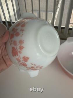 Pyrex Pink And White Gooseberry Cinderella Bowl Set 441-444. Beautiful