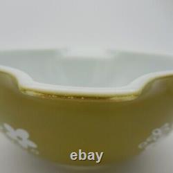 Pyrex Vintage Spring Blossom Crazy Daisy Mixing Bowls set of 4